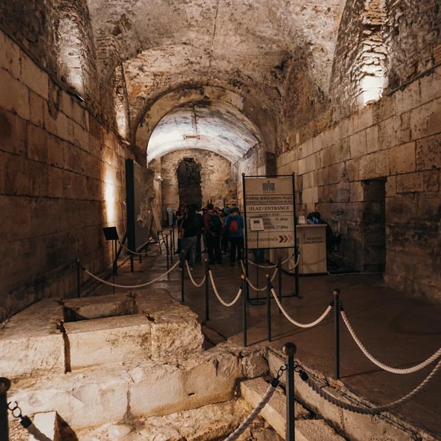 Chorwacja Split Atrakcje Pałac Dioklecjana podziemia