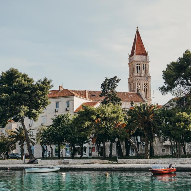 Chorwacja Trogir: co warto zobaczyć? Noclegi, zwiedzanie, plaże, atrakcje. Przewodnik Trogir 2020