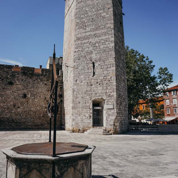 Plac Pięciu Studni czyli Trg Pet Bunara Zadar