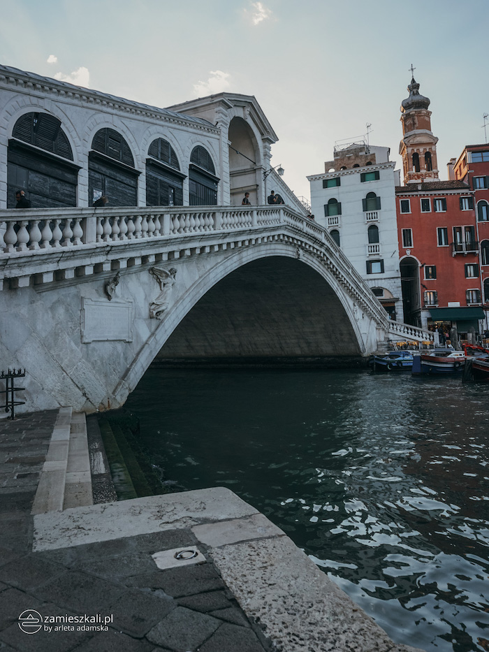 Wenecja atrakcje. Most Rialto.
